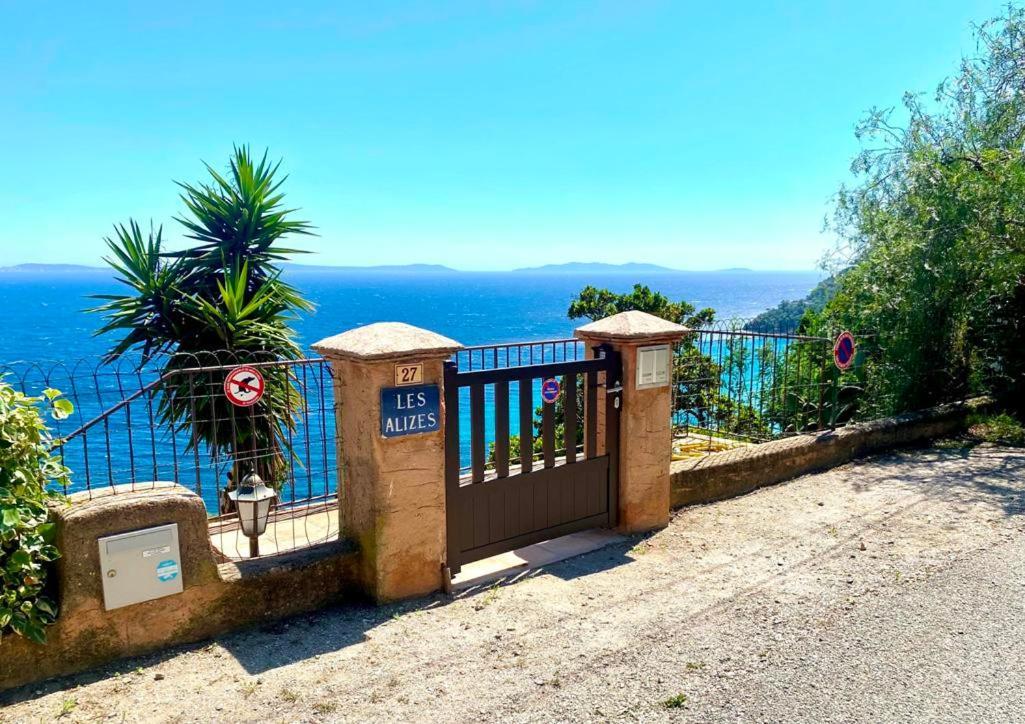 Villa Les Alizes Le Le Rayol-Canadel-sur-Mer エクステリア 写真