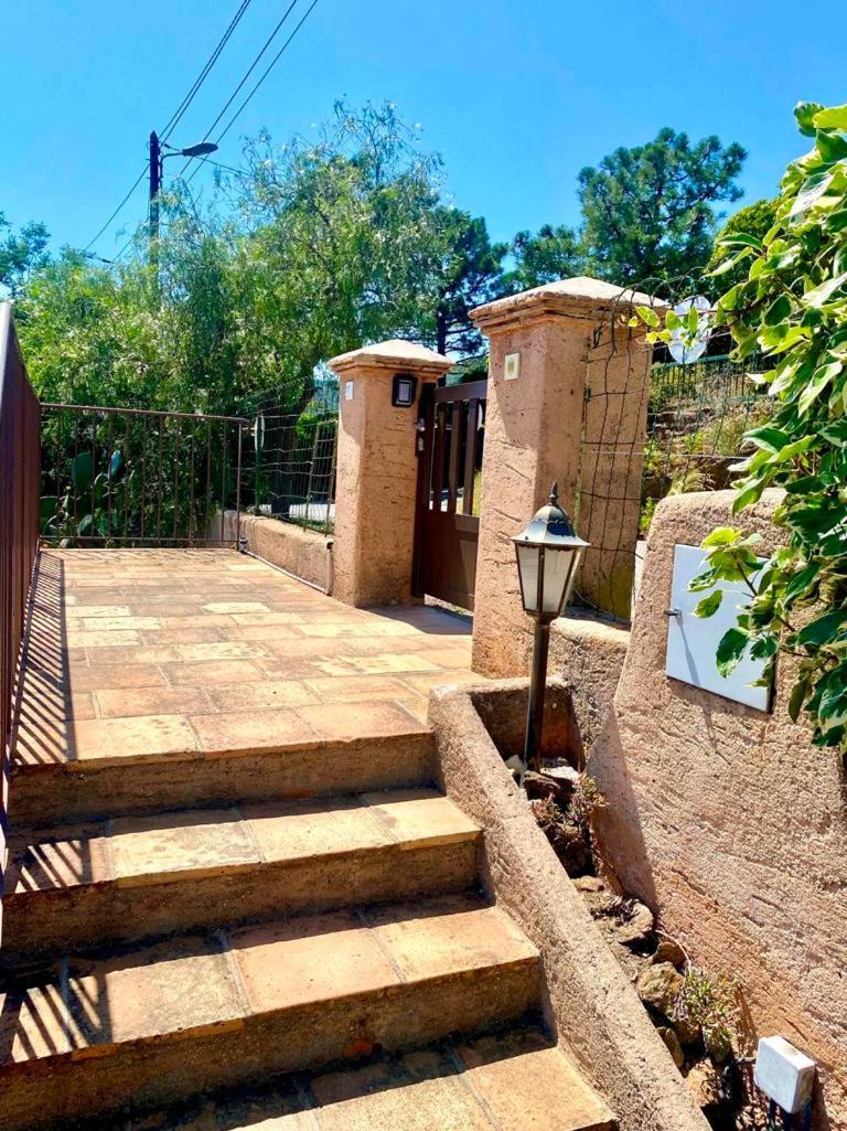 Villa Les Alizes Le Le Rayol-Canadel-sur-Mer エクステリア 写真
